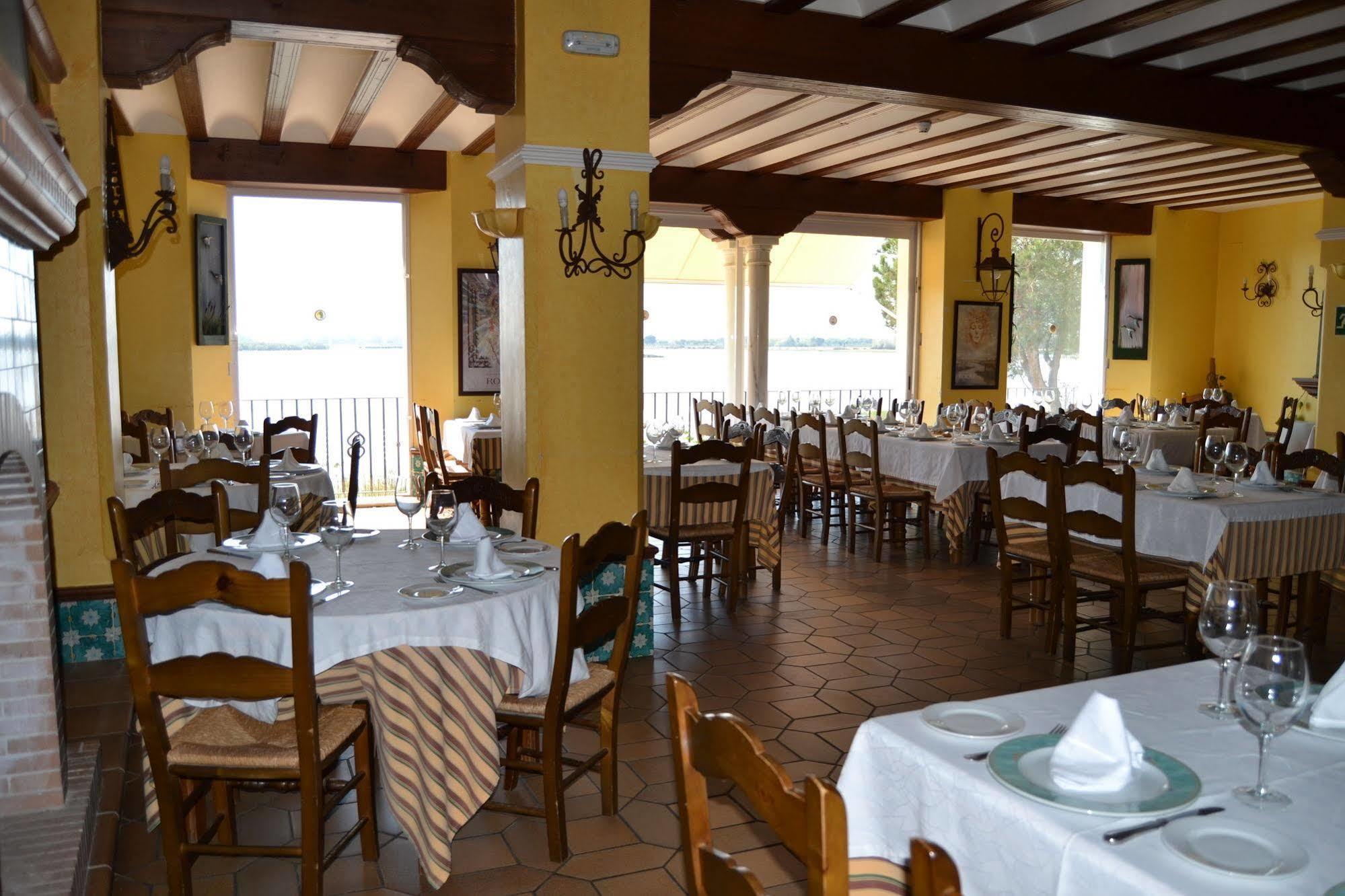 Hotel Restaurante Toruno El Rocío Esterno foto